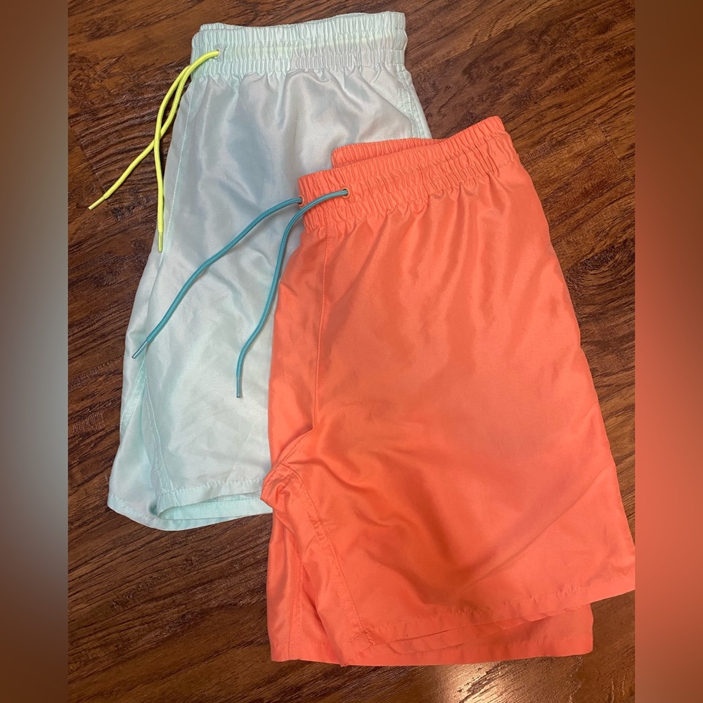 Men’s swim trunks